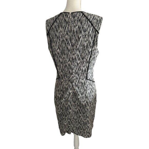 BANANA REPUBLIC Black White Patterned Work Pencil Dress Size 4 - Picture 8 of 9